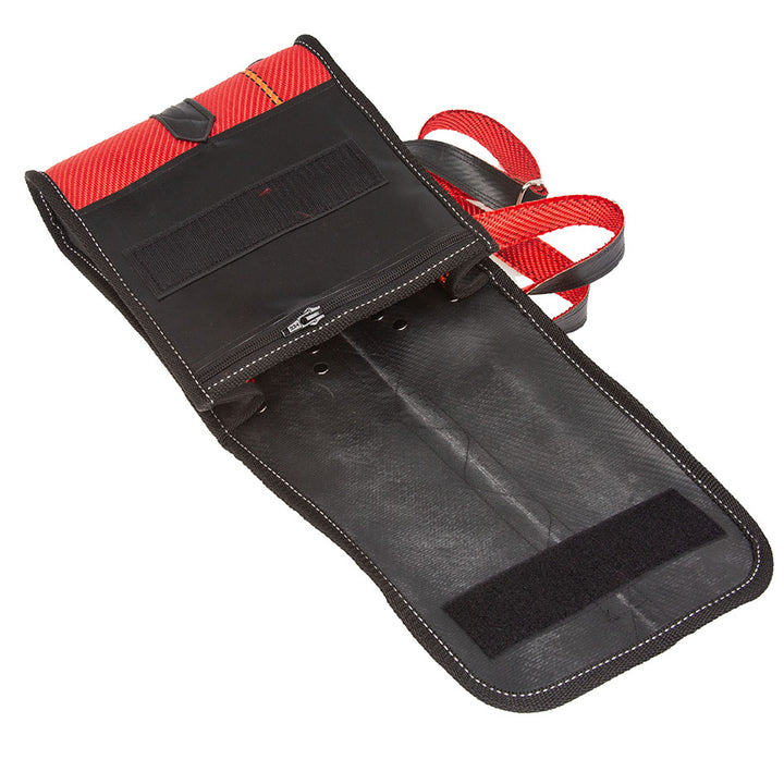 Perfekt für Feuerwehrfans: Rucksack aus original Feuerwehrschlauch mit einzigartiger Struktur.