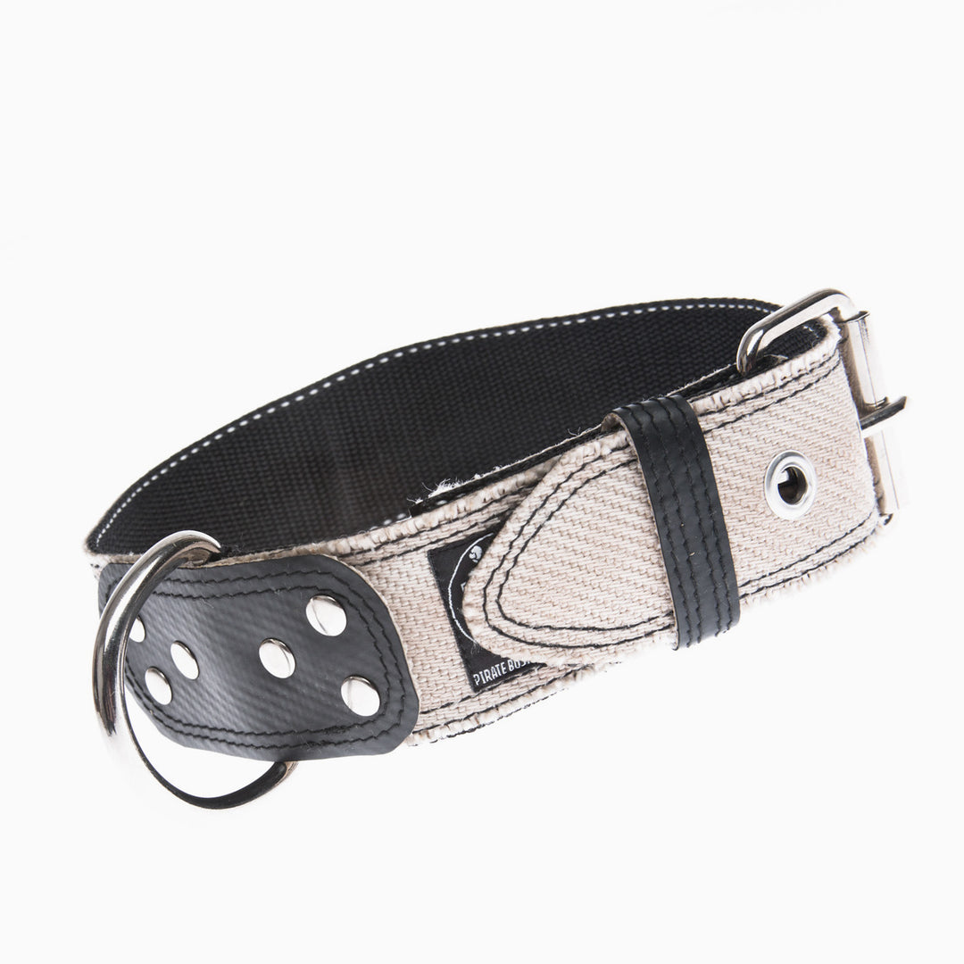 Handgefertigtes XXL-Hundehalsband für starke Hunde – individuell auf Maß.