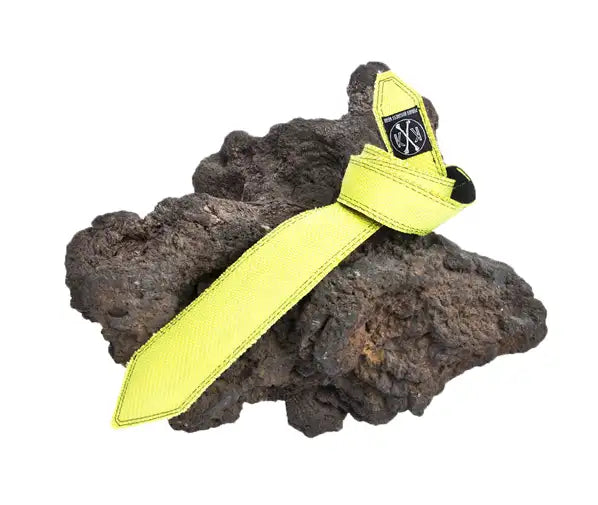Feuerwehrschlauch-Krawatte “Johann” – handgefertigt, recycelt und absolut einzigartig.