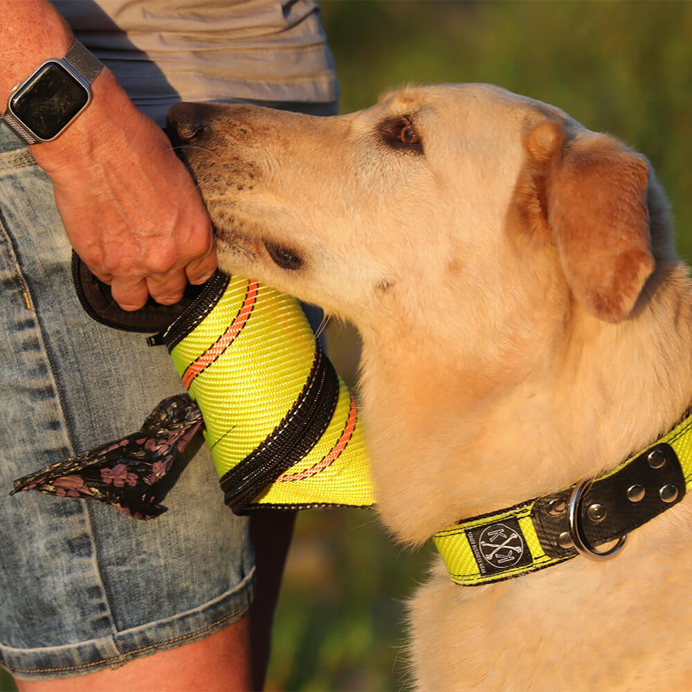 Waschmaschinenfester Leckerliebeutel mit Reißverschluss für sicheres Verstauen